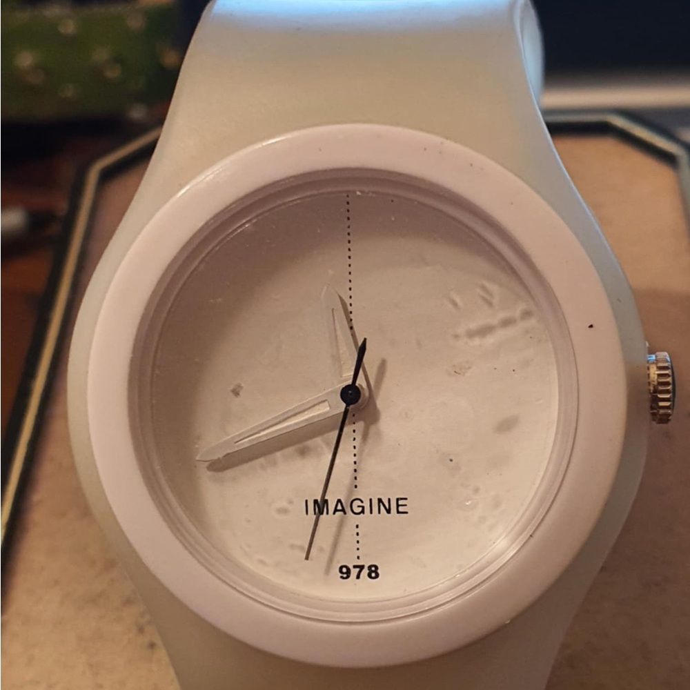 🦋10/$20🦋 Imagine Clear/White Silicone Women's Watch